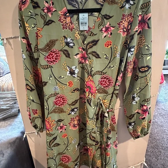 LOFT Floral Green Long Sleeve Dress NWT